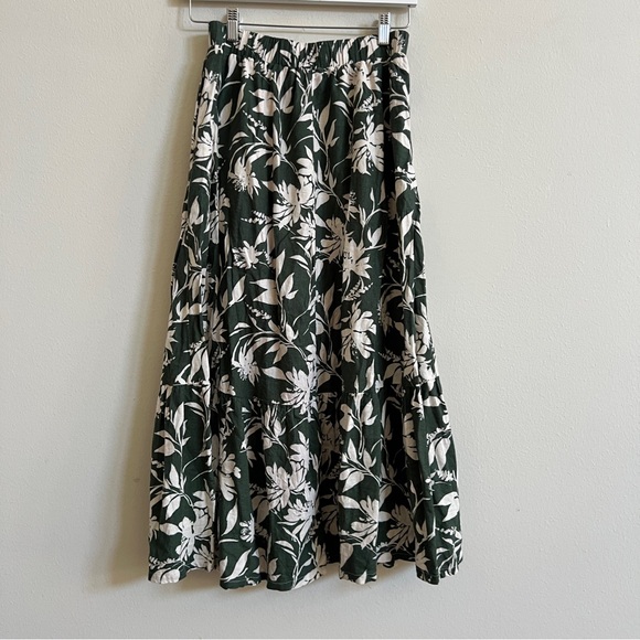 Abercrombie & Fitch Dresses & Skirts - Abercrombie & Fitch Green Floral Linen Blend Skirt